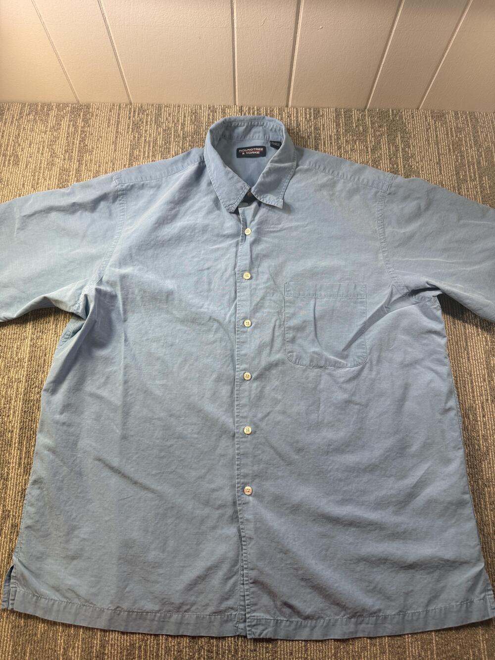 Roundtree & Yorke Shirt Mens XL Blue Solid Short Sleeve Button Up Casual Woven